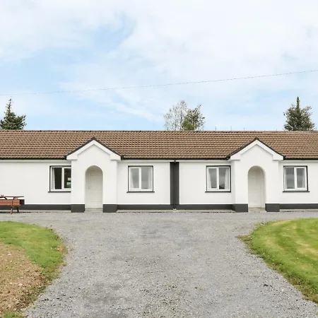 Robin's Roost, Corr Na Mona 度假居 Cornamona