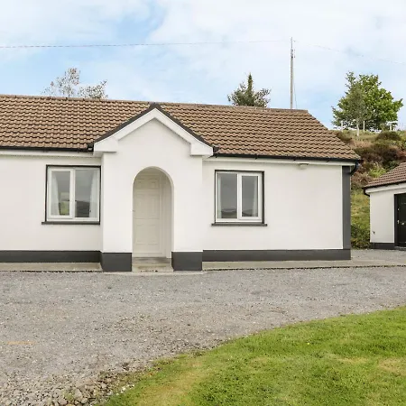 Robin's Roost, Corr Na Mona Cornamona